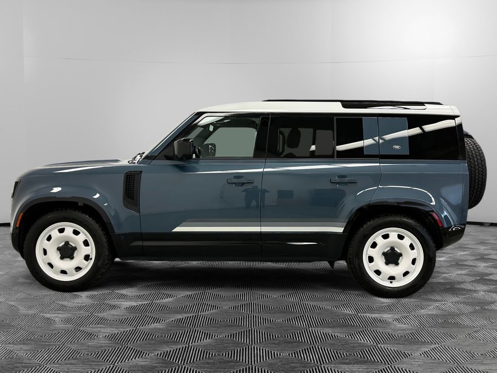 Used 2024 Land Rover Defender 110 S image 2