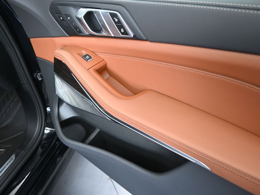 New 2026 BMW X5 M60i image 24