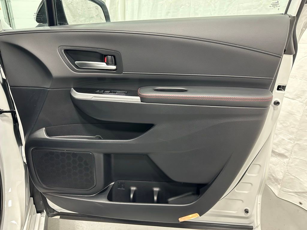 Used 2025 Toyota Sienna XSE image 61