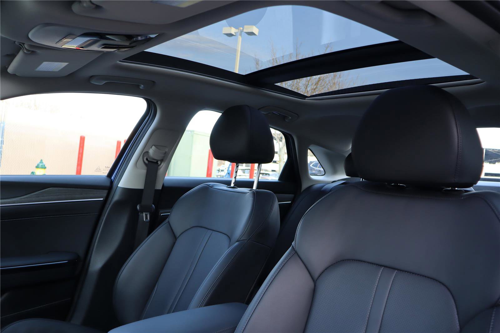 Used 2025 Kia K5 EX image 23