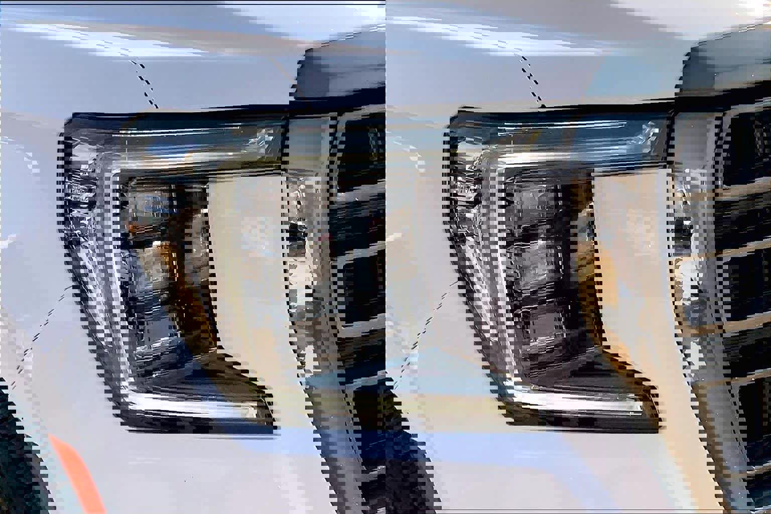 Used 2022 GMC Yukon XL AT4 image 27