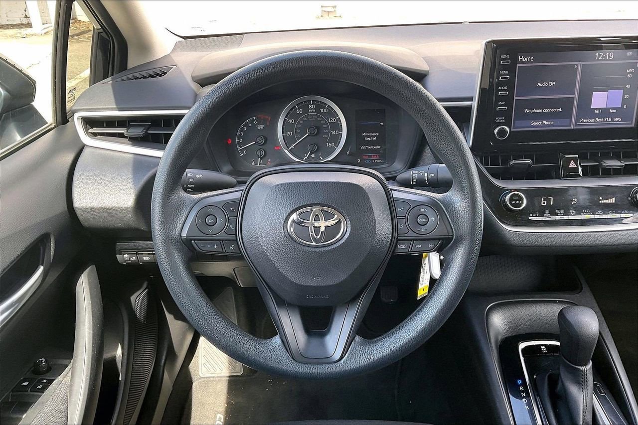 Used 2020 Toyota Corolla LE image 10