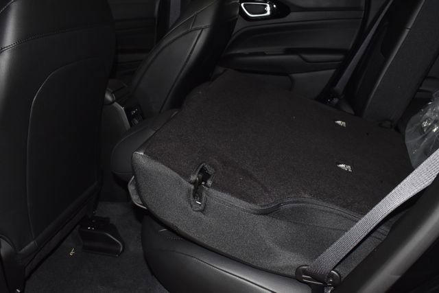 New 2026 Jeep Compass Latitude w/ Sun and Sound Group AWD/4WD image 29