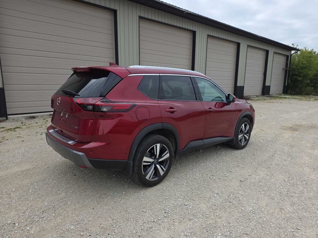 Used 2024 Nissan Rogue SL w/ SL Premium Package AWD/4WD image 5