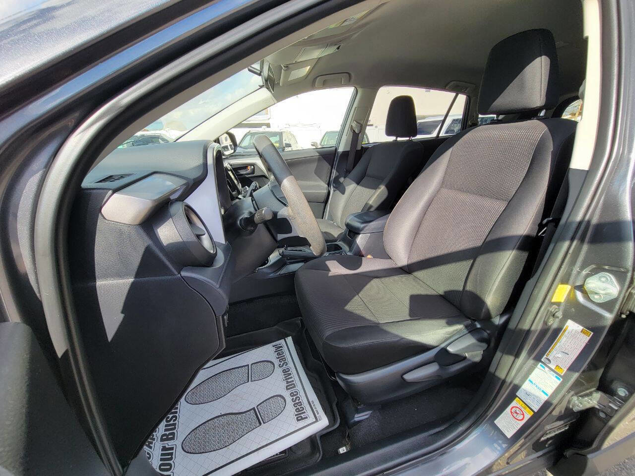 Used 2016 Toyota RAV4 LE AWD/4WD image 13