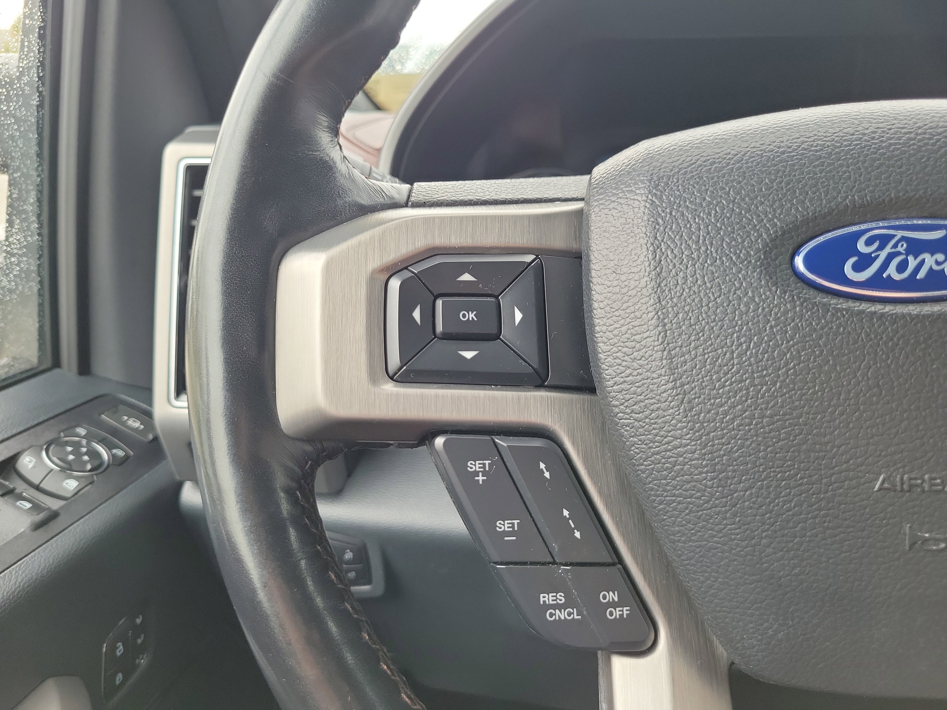 Used 2022 Ford F350 Platinum image 19