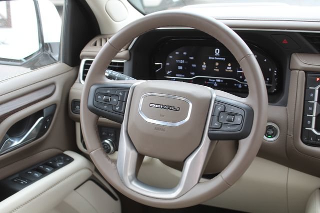 Used 2023 GMC Yukon Denali AWD/4WD image 23