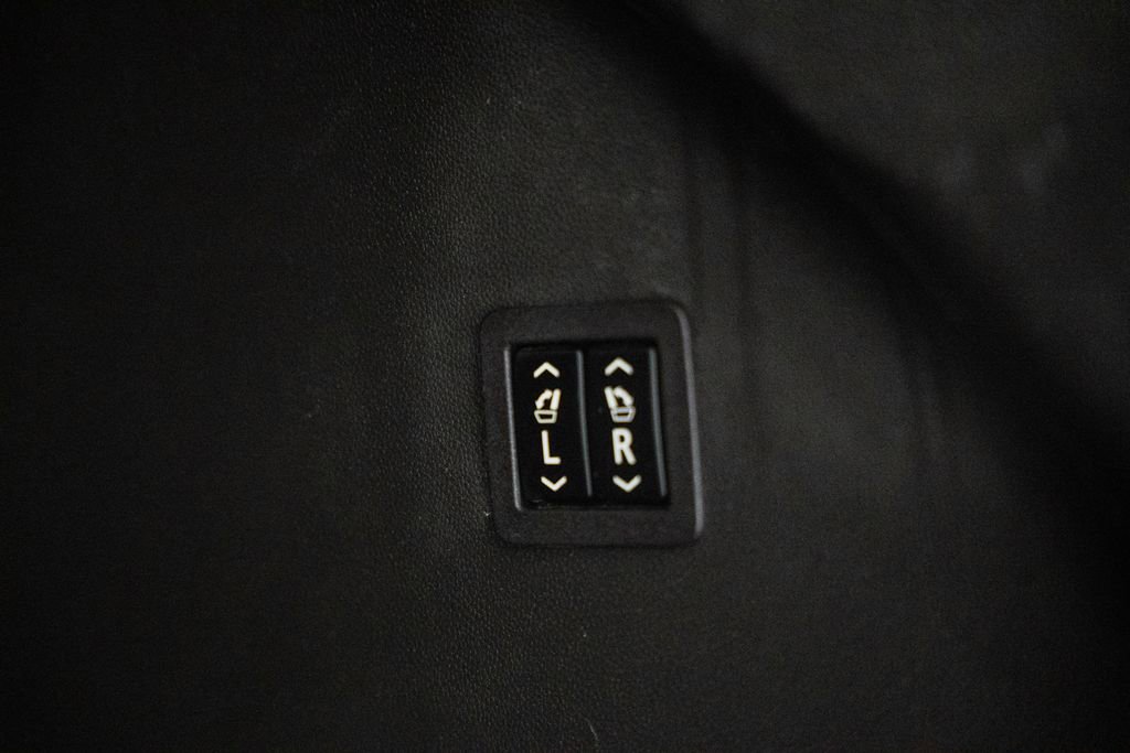 Used 2019 Buick Enclave Premium AWD/4WD image 10