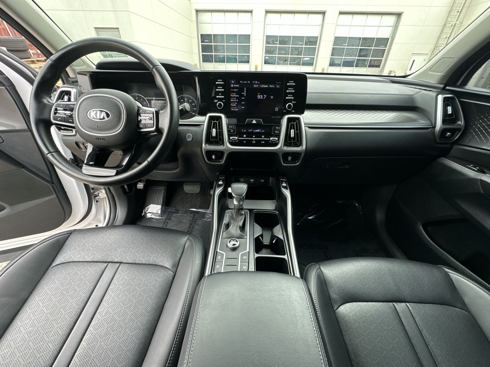 Used 2021 Kia Sorento S FWD image 23