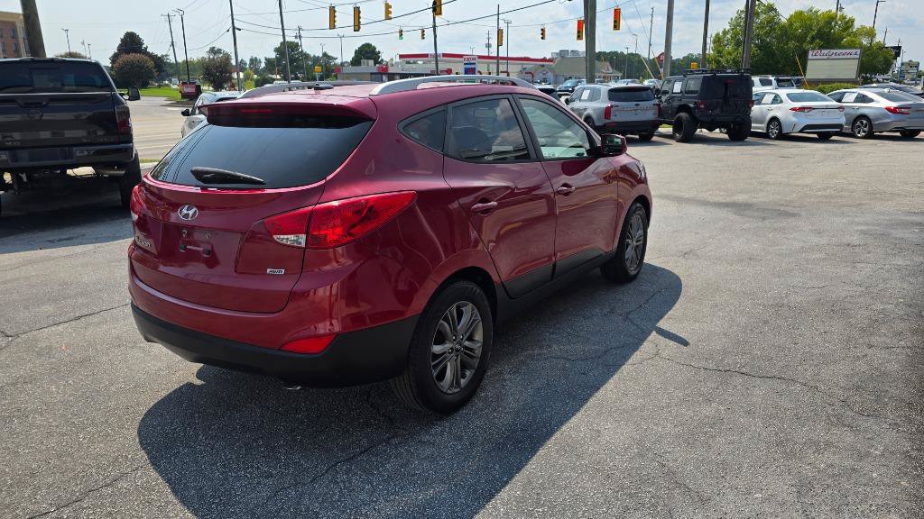 Used 2015 Hyundai Tucson SE AWD/4WD image 4