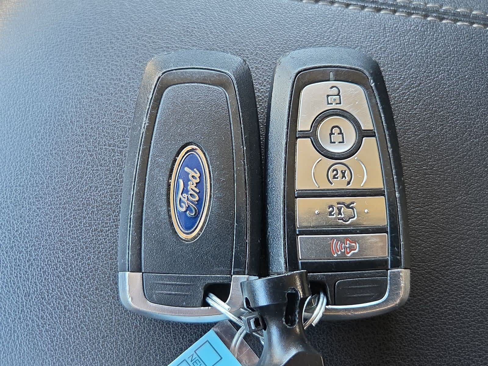 Used 2019 Ford Edge Titanium w/ Equipment Group 301A AWD/4WD image 36