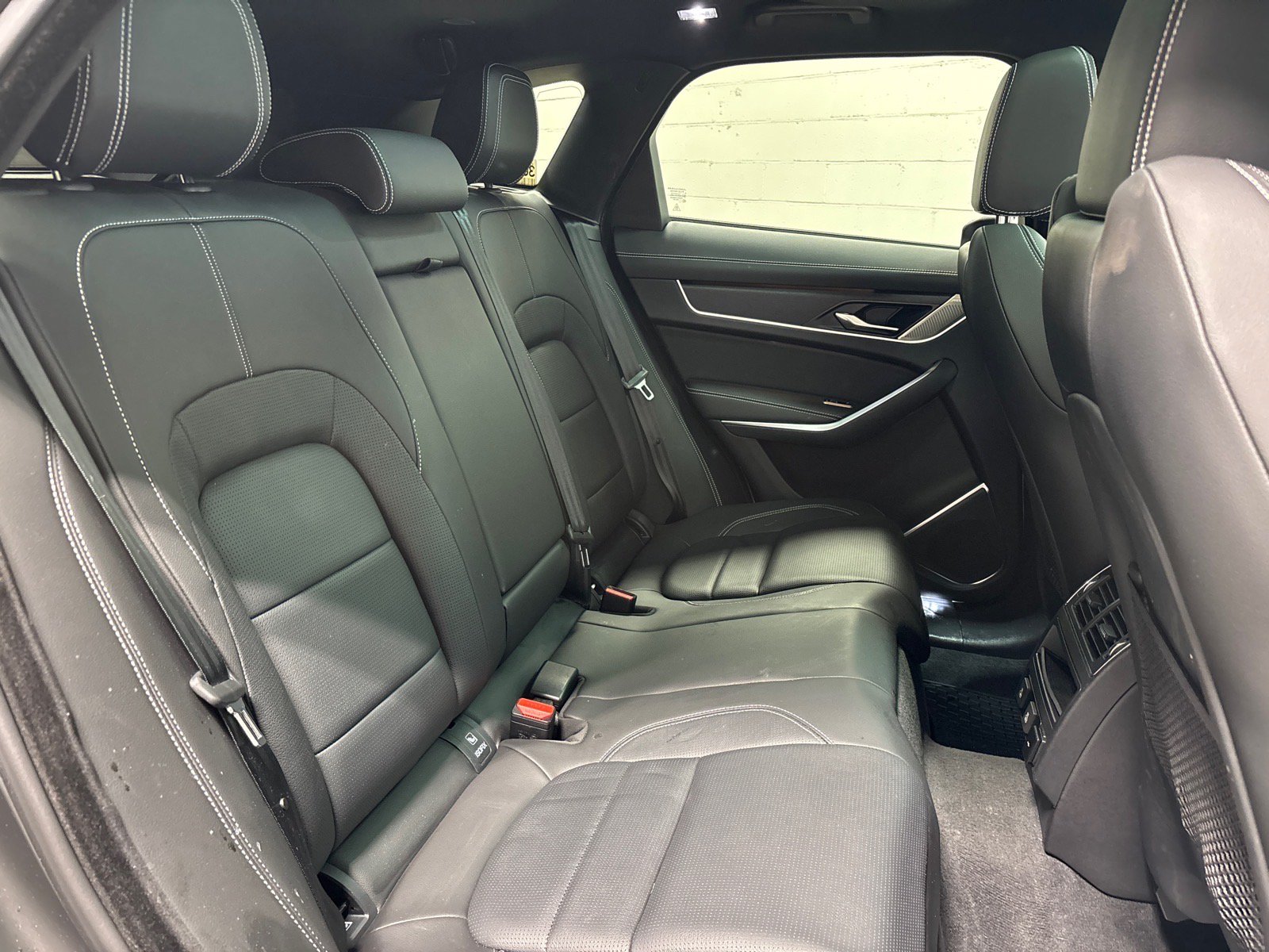 Used 2026 Jaguar F-PACE R-Dynamic S AWD/4WD image 38