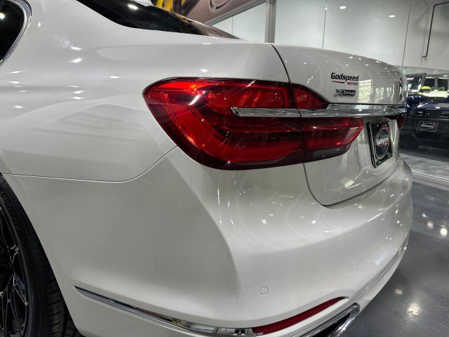 Used 2017 BMW 740i xDrive AWD/4WD image 31