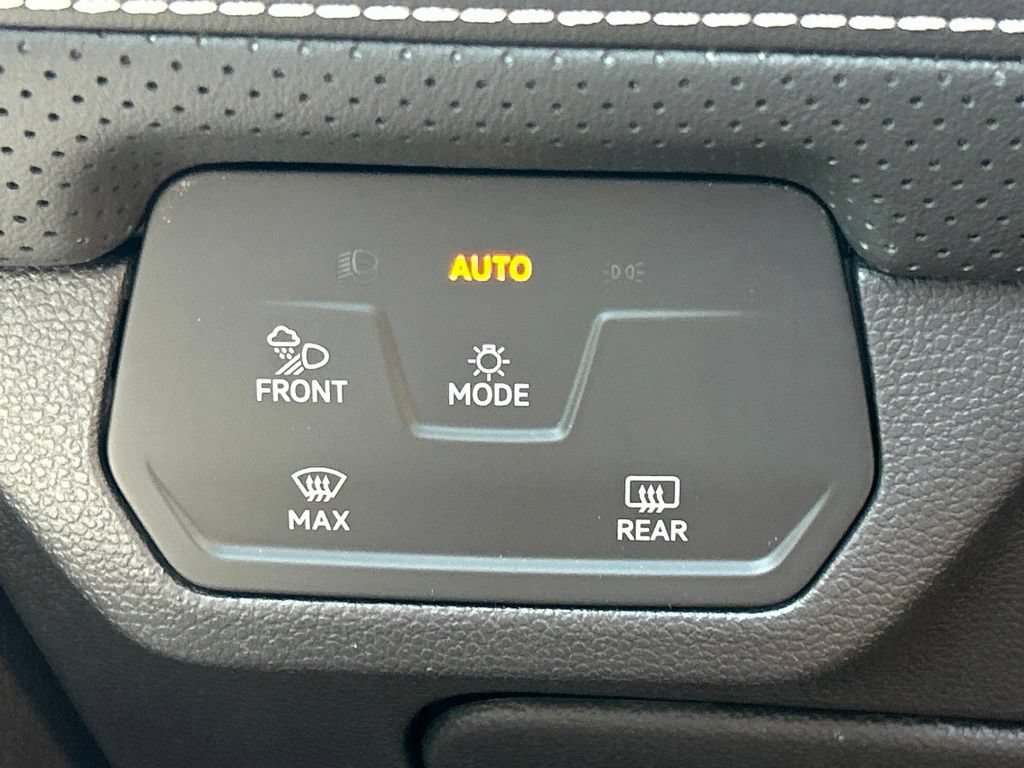 New 2026 Volkswagen Atlas Cross Sport SE FWD image 30