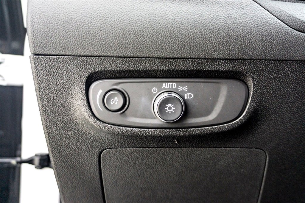 Used 2025 Buick Encore GX Preferred w/ Comfort Package image 16