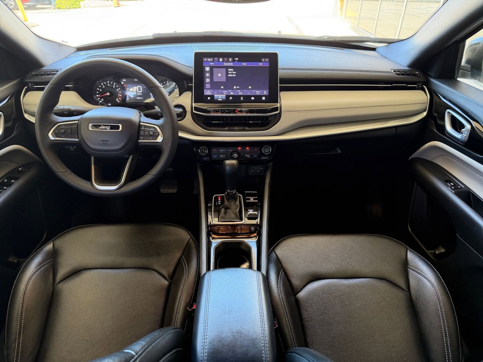 Used 2025 Jeep Compass Limited AWD/4WD image 34