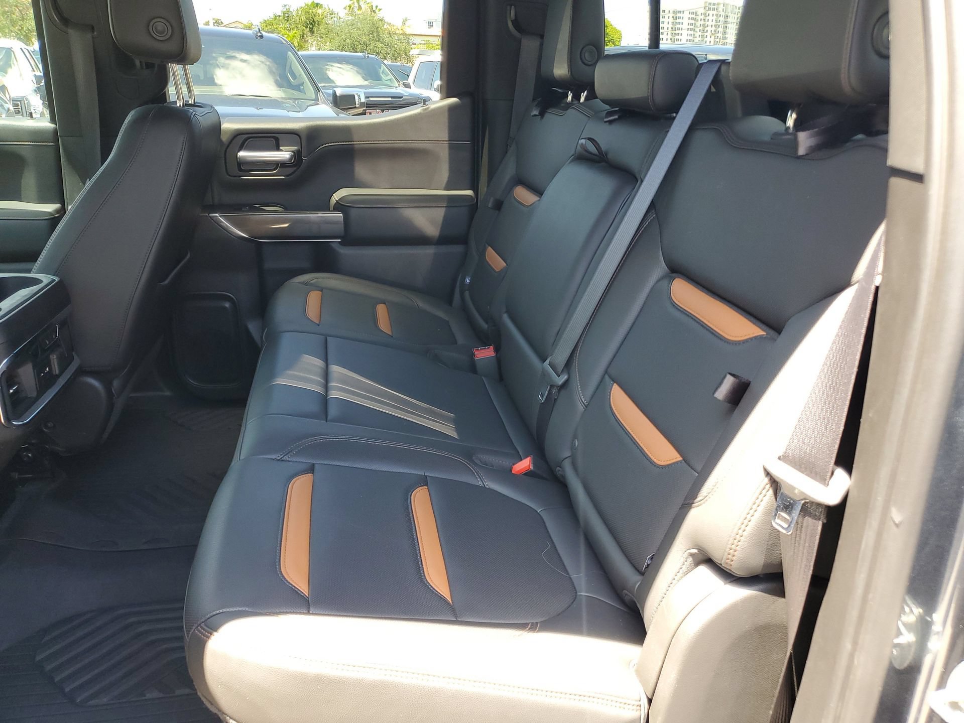 Used 2020 GMC Sierra 1500 AT4 w/ AT4 Premium Package AWD/4WD image 11