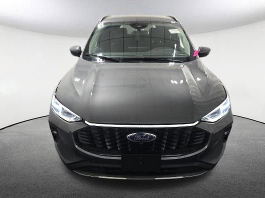 Used 2024 Ford Escape Platinum image 2