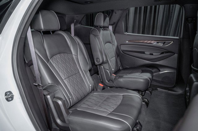 Used 2023 Buick Enclave Avenir w/ Avenir Technology Package image 13