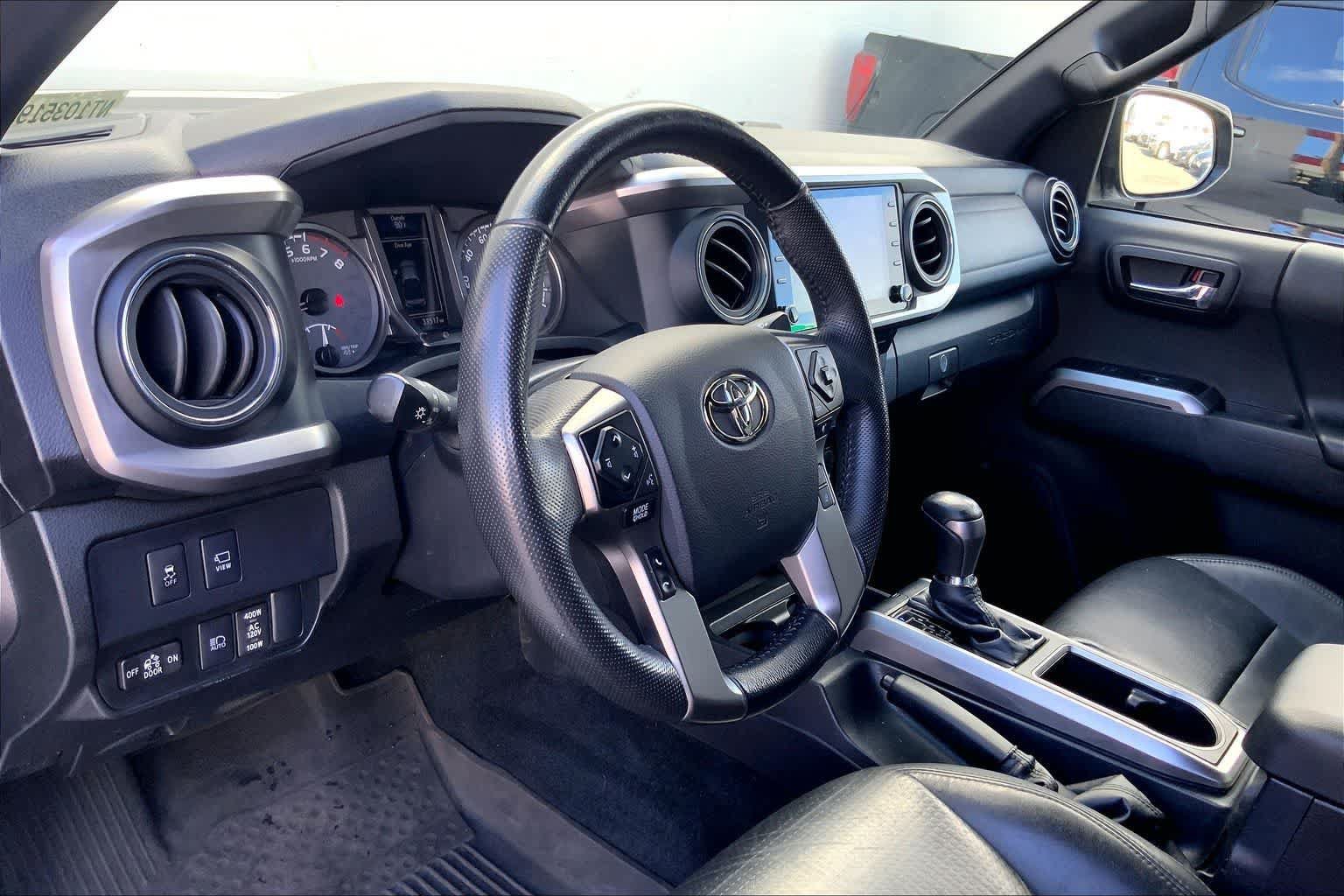 Used 2022 Toyota Tacoma Limited AWD/4WD image 2