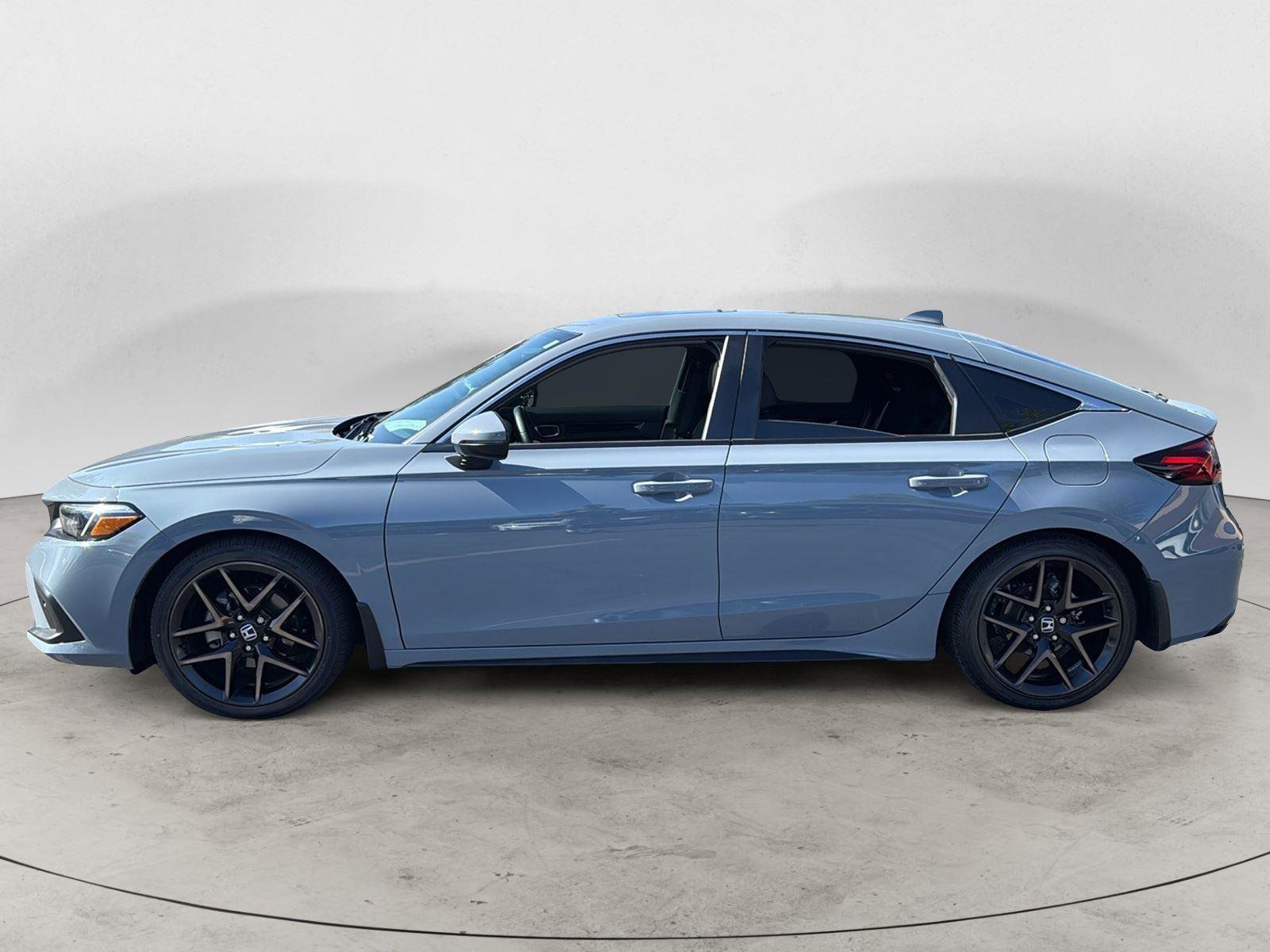 Used 2022 Honda Civic Sport Touring image 3