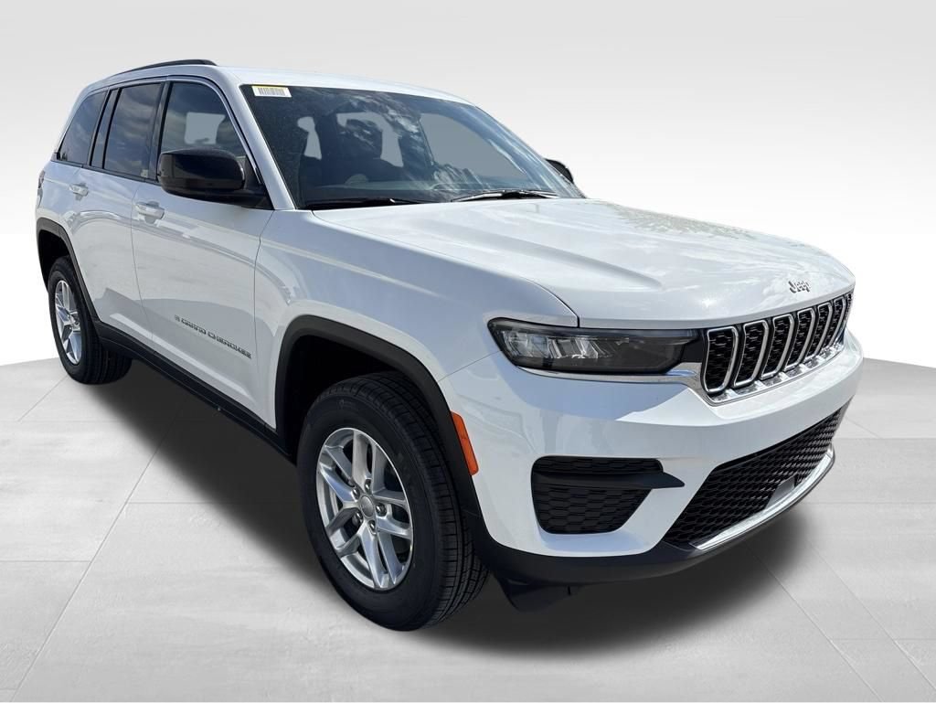 New 2026 Jeep Grand Cherokee Laredo AWD/4WD image 3