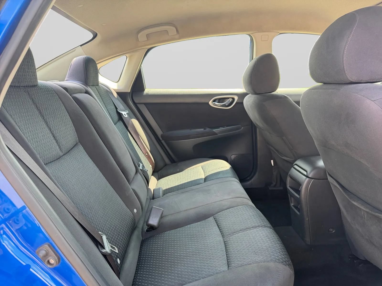 Used 2015 Nissan Sentra SR FWD image 30