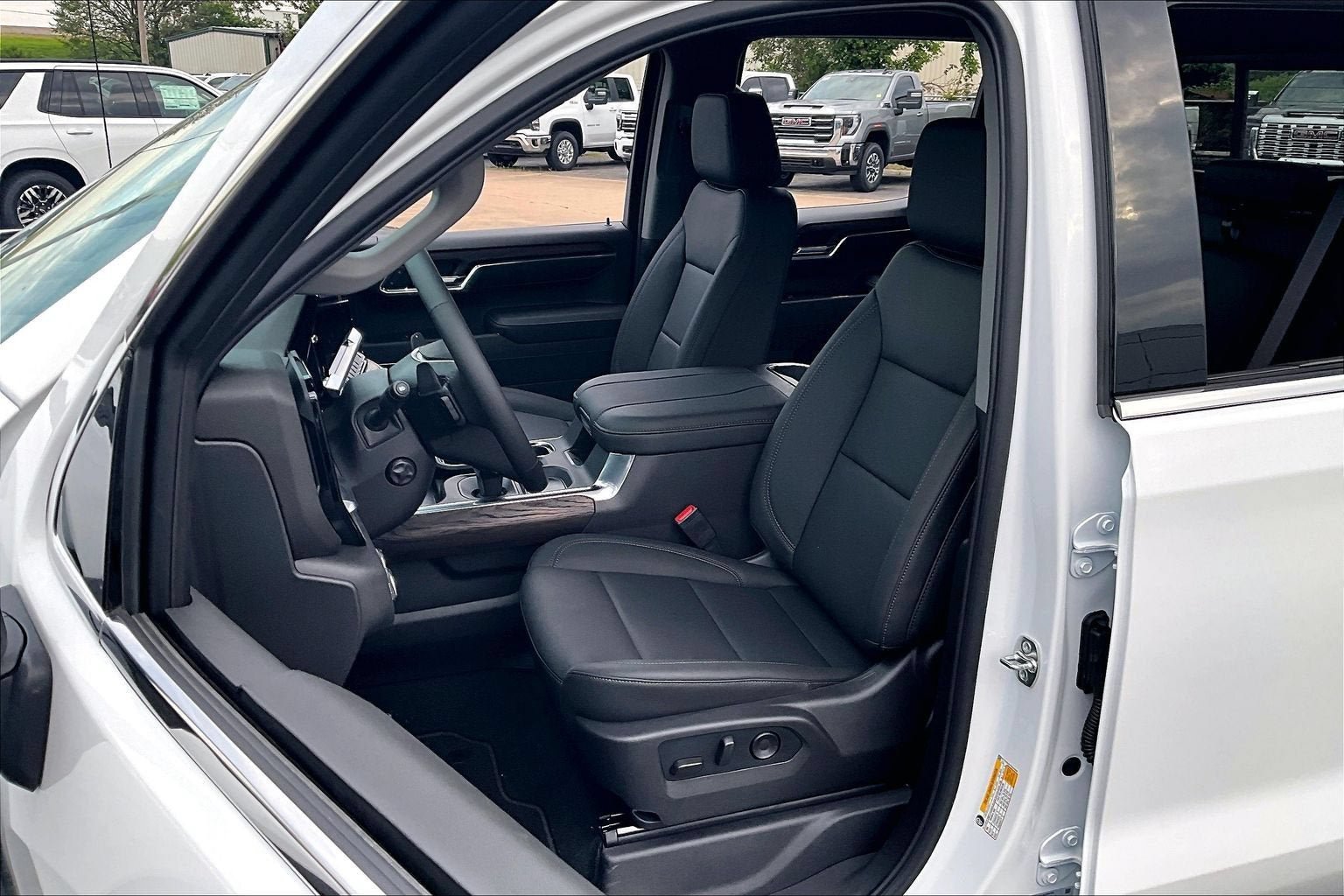 New 2026 GMC Sierra 1500 SLT w/ SLT Premium Plus Package AWD/4WD image 9