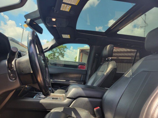 Used 2018 Ford Expedition Limited RWD image 10