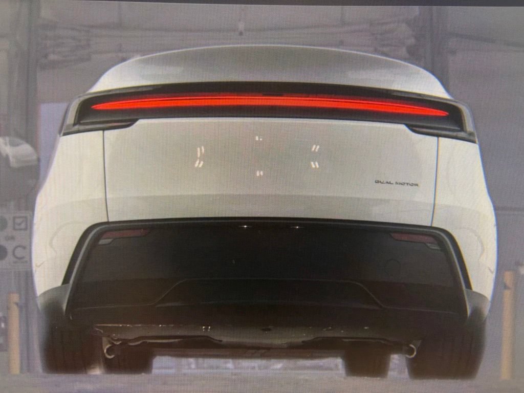 Used 2026 Tesla Model Y Long Range AWD/4WD image 15