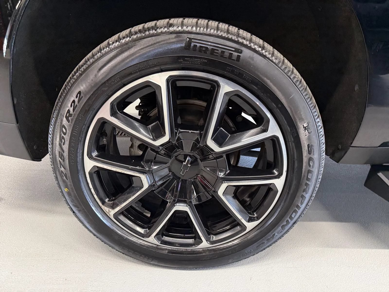 Used 2023 Chevrolet Suburban RST w/ Luxury Package AWD/4WD image 37