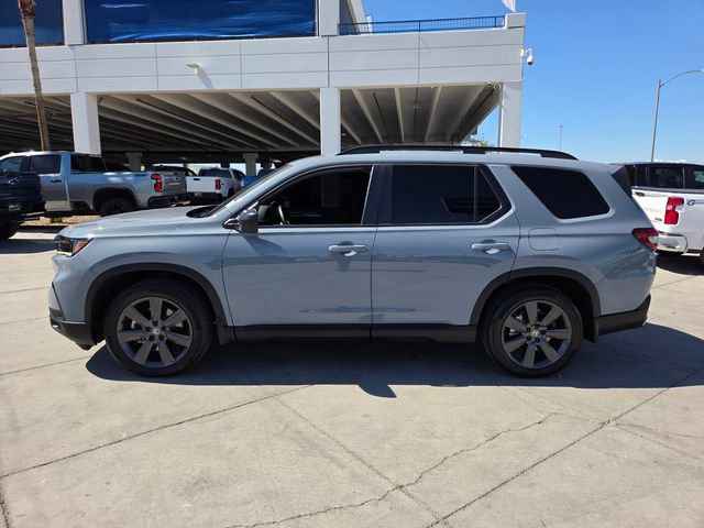 Used 2025 Honda Pilot Sport image 3