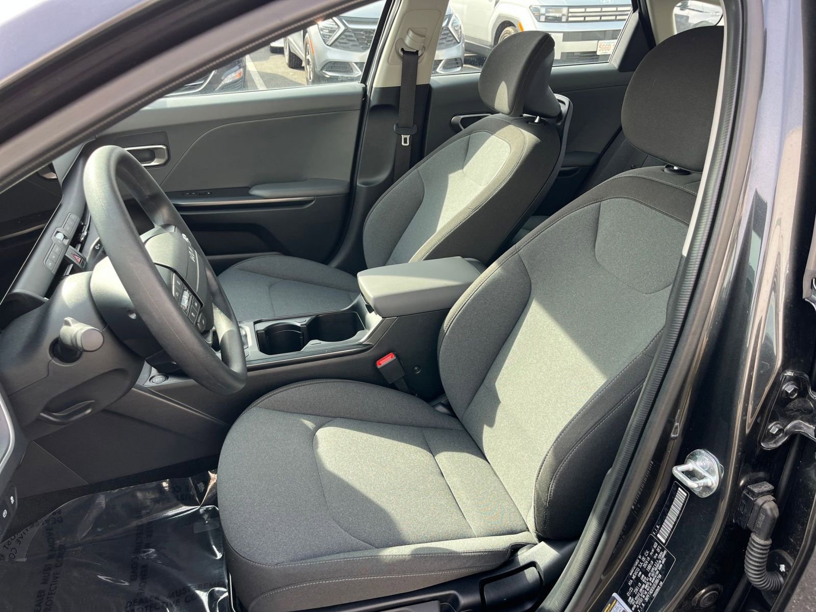 Used 2025 Kia K4 FWD image 36