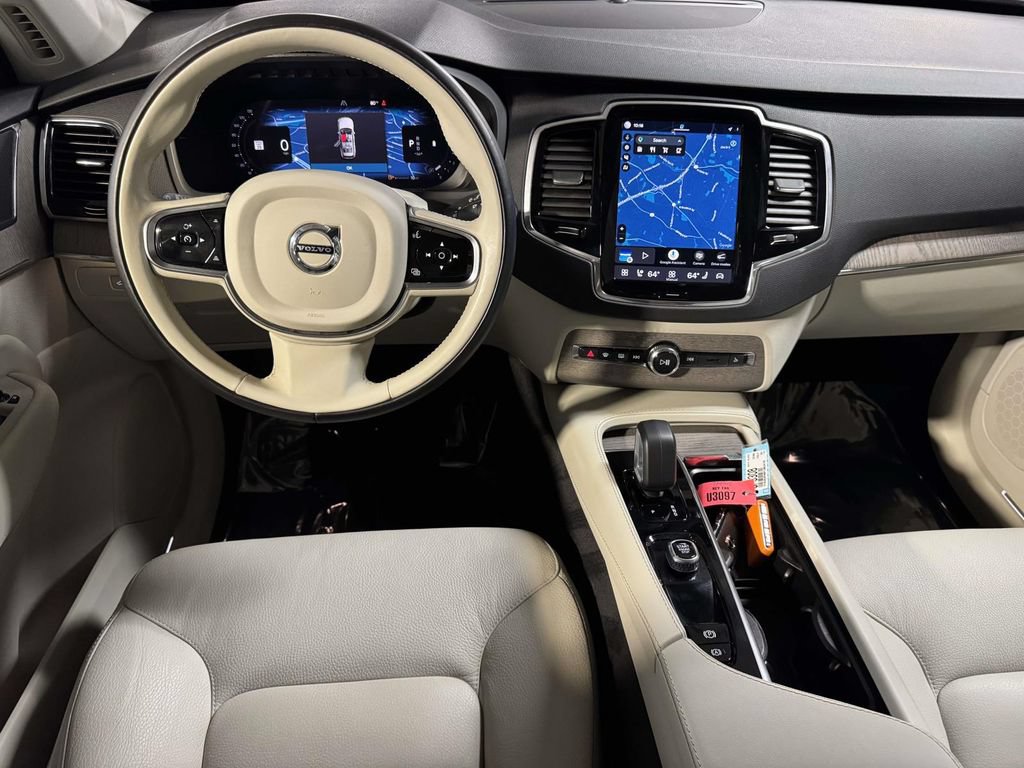 Used 2023 Volvo XC90 B6 Plus AWD/4WD image 2