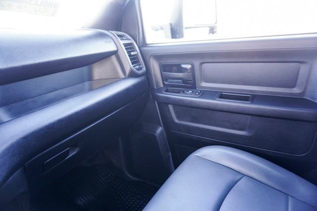 Used 2024 RAM 3500 Tradesman w/ Chrome Appearance Group image 23