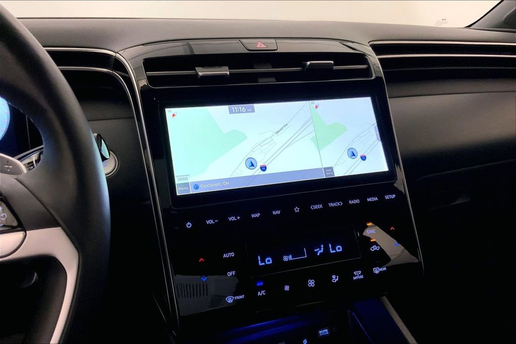 Used 2022 Hyundai Santa Cruz Limited image 5