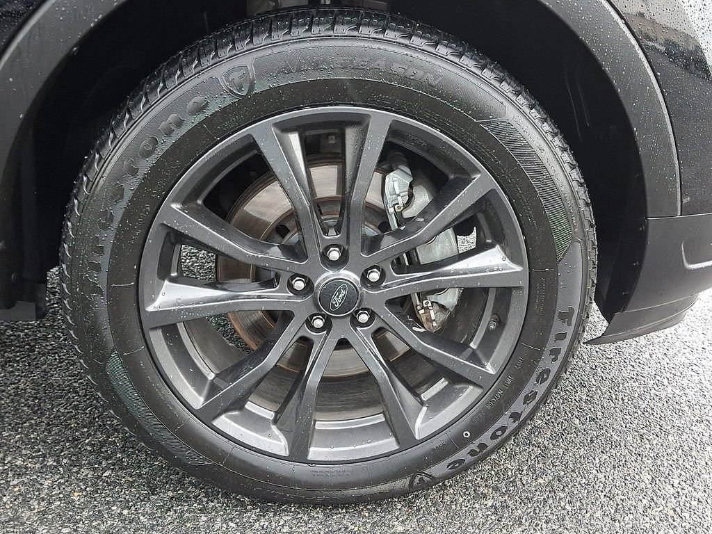 Certified 2018 Ford Explorer XLT w/ Equipment Group 202A AWD/4WD image 8