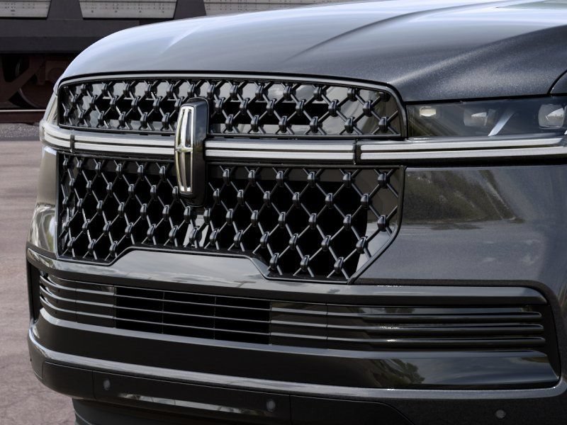 New 2027 Lincoln Navigator Reserve w/ Jet Appearance Package AWD/4WD image 16