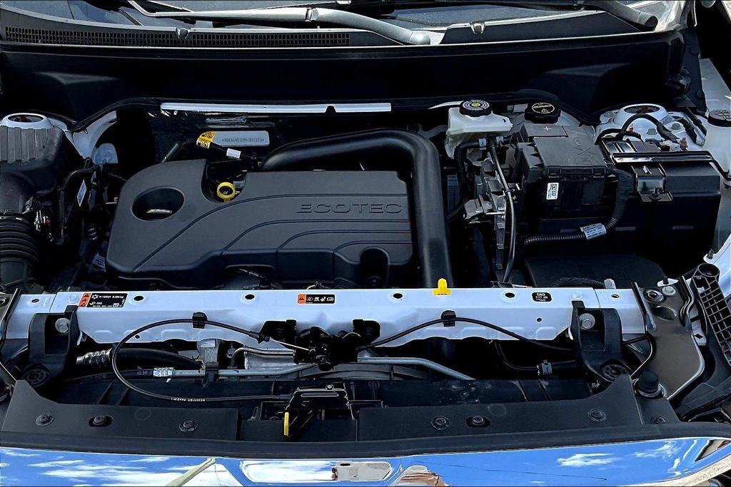 Used 2024 GMC Terrain SLT w/ Infotainment Package II AWD/4WD image 32