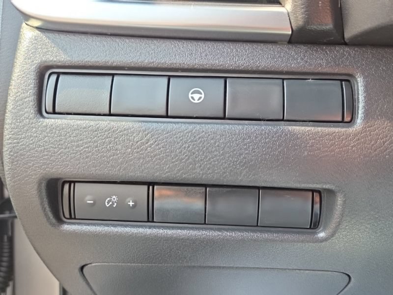 Used 2021 Nissan Rogue SV AWD/4WD image 26