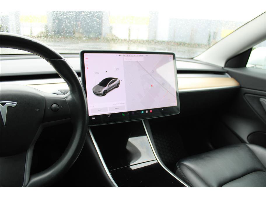 Used 2018 Tesla Model 3 Long Range image 16