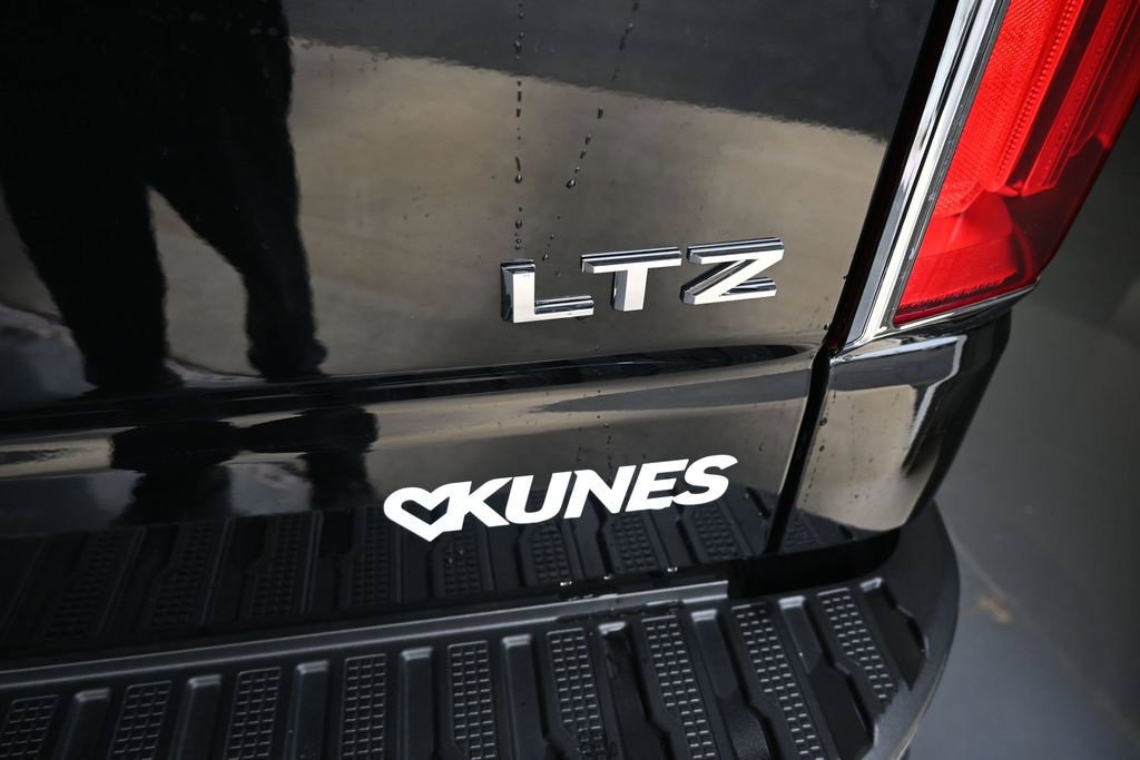 Used 2024 Chevrolet Silverado 1500 LTZ w/ Technology Package AWD/4WD image 24