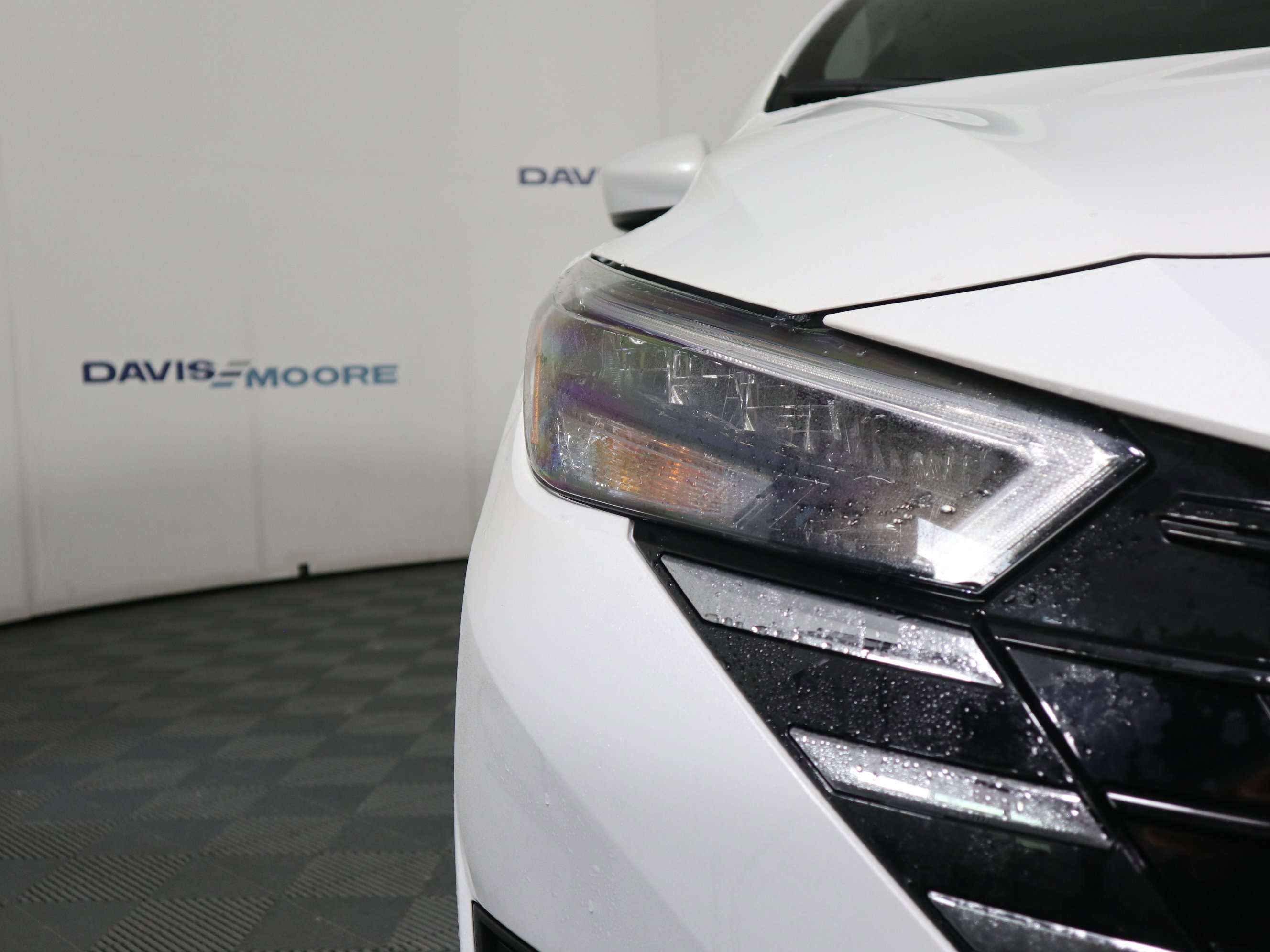 Used 2025 Nissan Versa SV w/ Trunk Package image 3