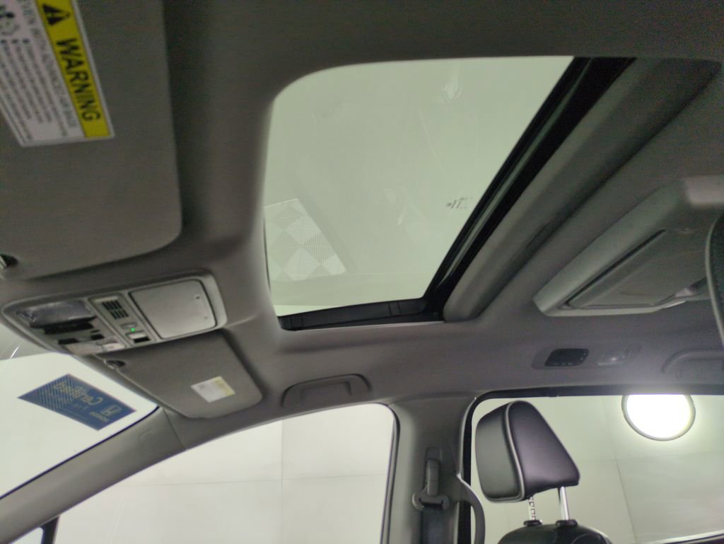 Used 2024 Honda Odyssey Elite image 25