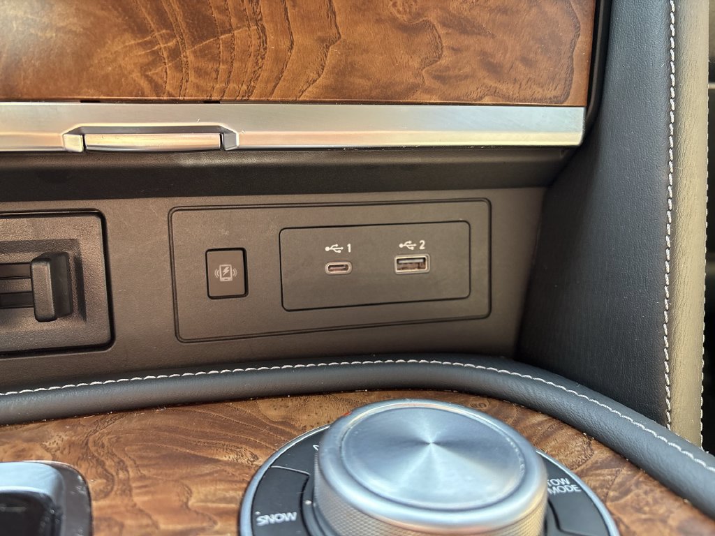 Certified 2024 Nissan Armada SL w/ Captain's Chairs Package AWD/4WD image 32