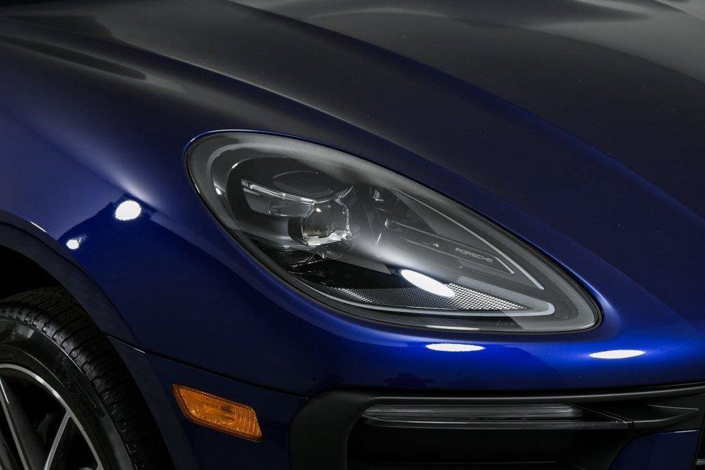 Used 2026 Porsche Macan AWD/4WD image 38