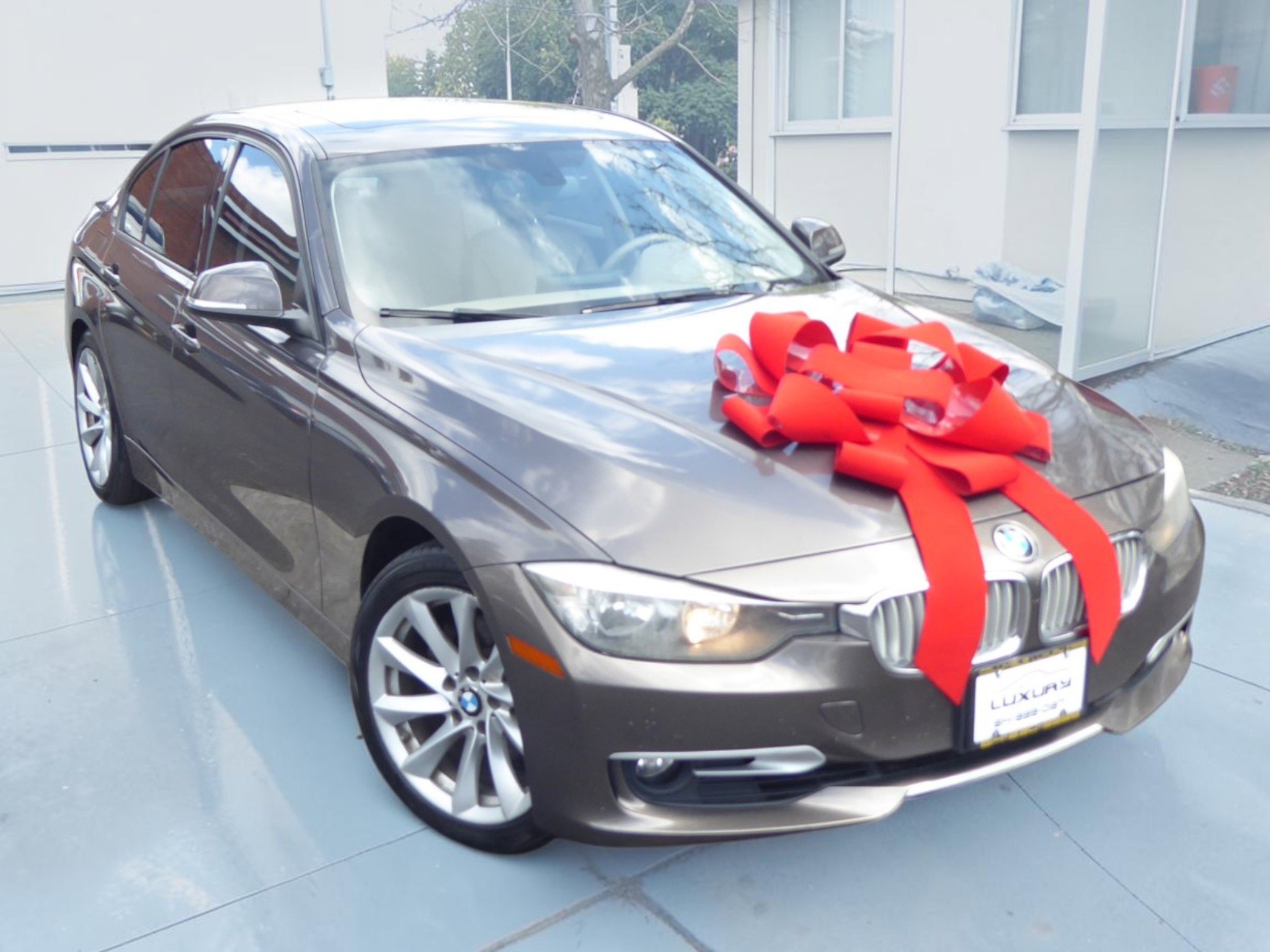 Used 2012 BMW 328i Sedan image 2