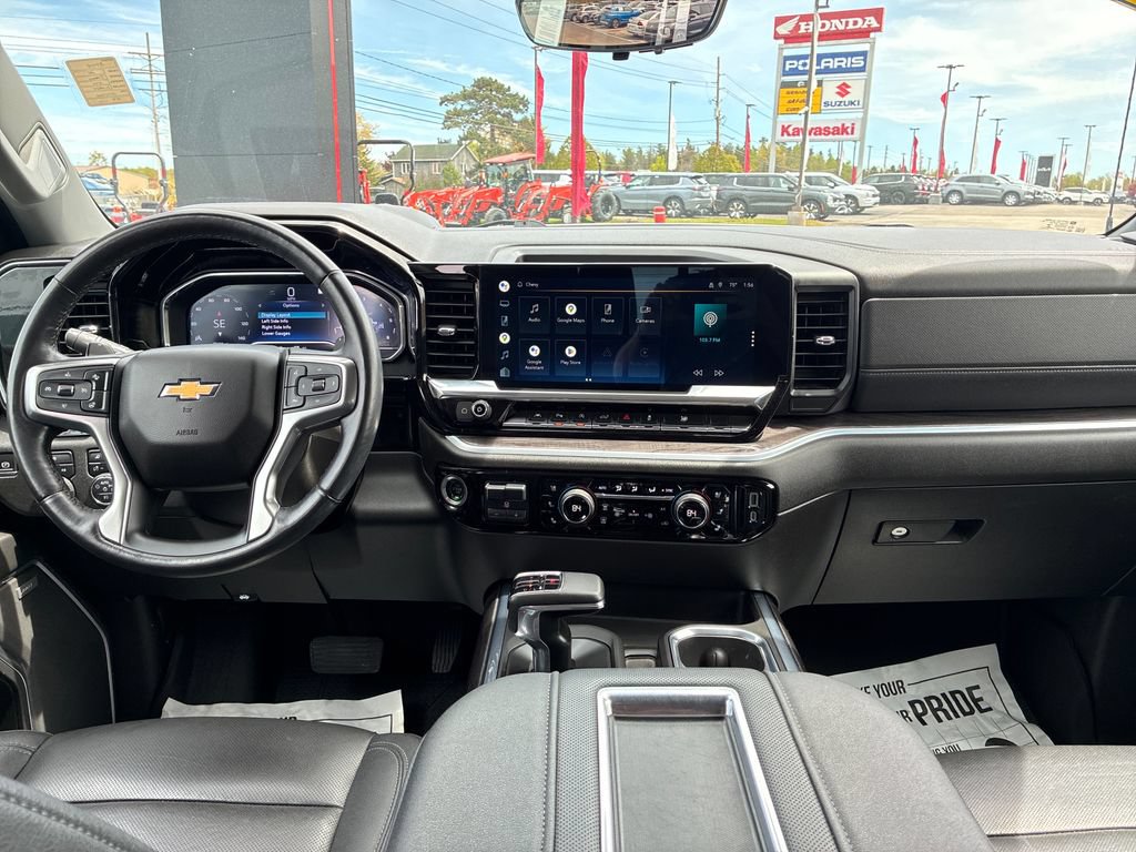 Used 2022 Chevrolet Silverado 1500 LTZ w/ Technology Package AWD/4WD image 22