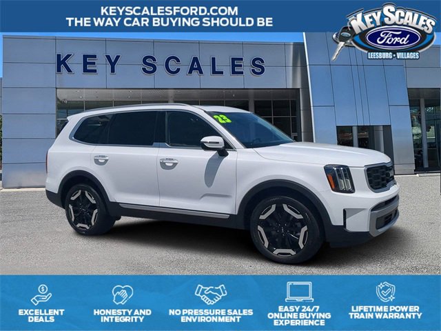 Used 2023 Kia Telluride S w/ S Sunroof Package