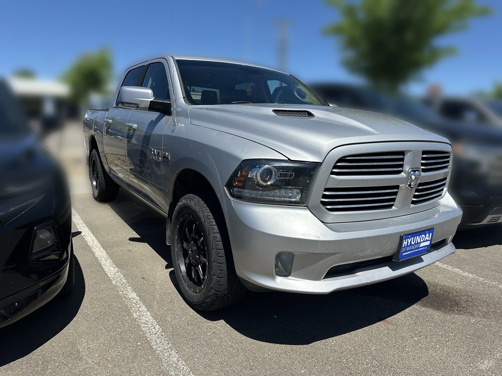 Used 2013 RAM 1500 Sport w/ Sport Premium Group AWD/4WD image 2